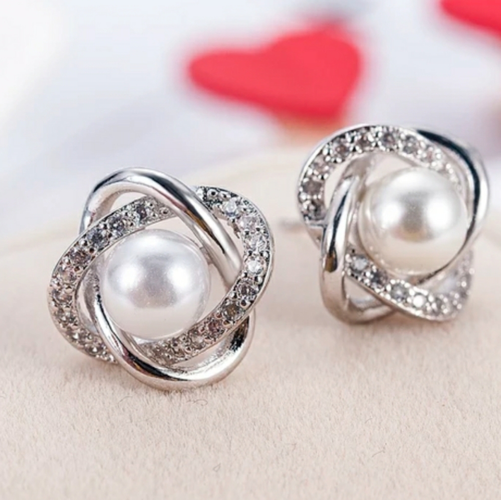 COPY - New Silver Pearl Stud Earrings